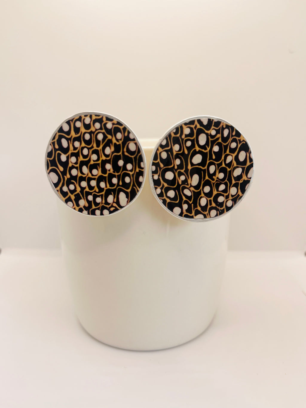 Dot Stud